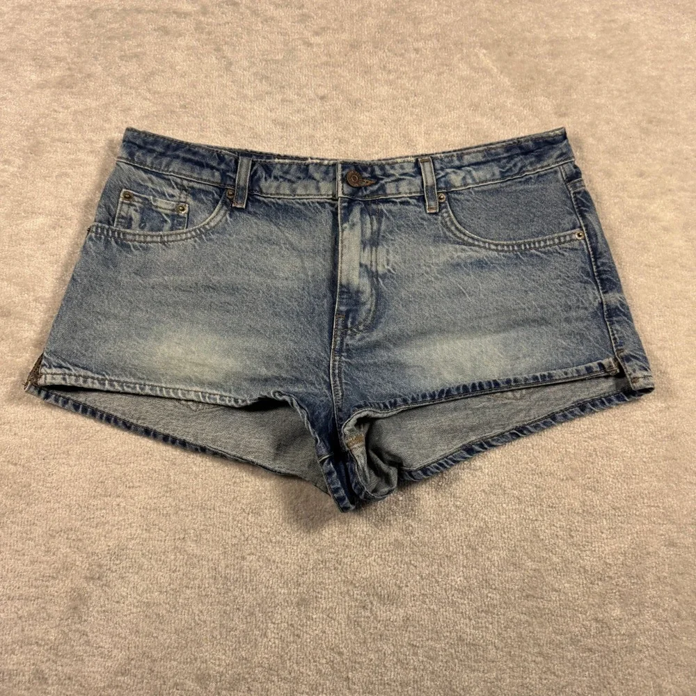 BDG Denim Shorts‎ Womens 31 Blue Light Wash Mid Rise OB2160631 Urban Outfitters